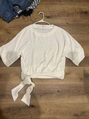 Trina Turk Cream Tie-Waist Short Sleeve Crop Top